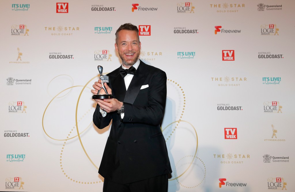Thumbnail for Hamish Blake takes home Gold Logie