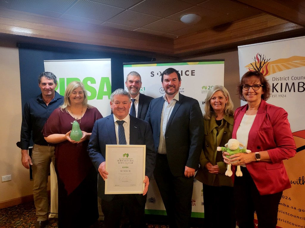 Thumbnail for Kimba finally celebrates 2021 AgTown of the Year win