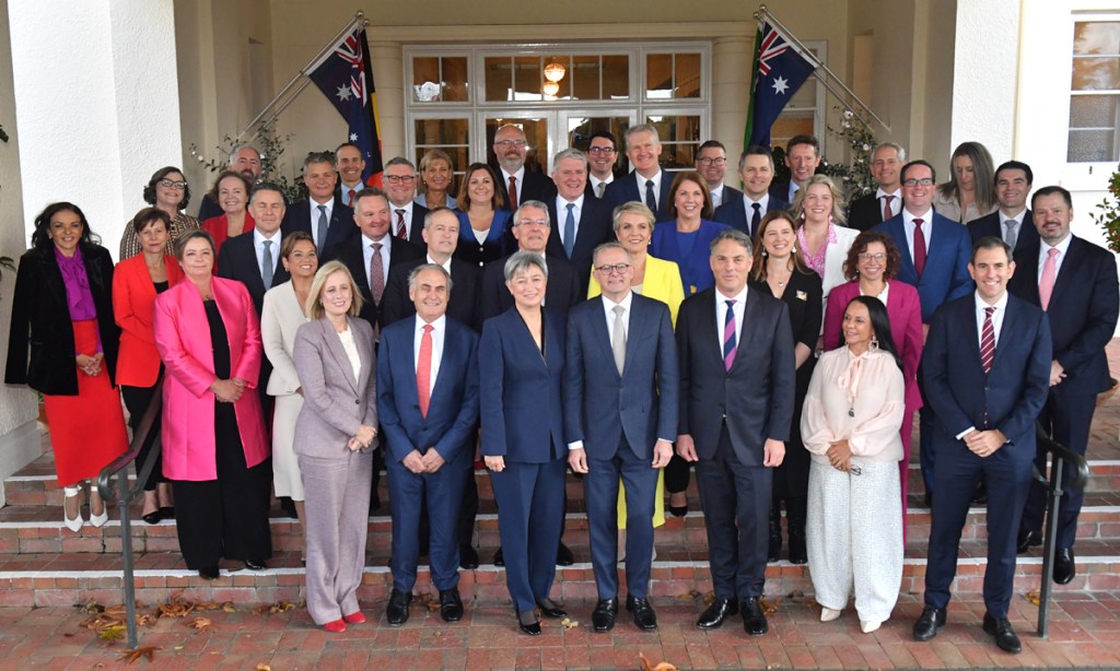 Prime Minister Anthony Albanese and his ministers after this morning's swearing-in ceremony at Government House in Canberra.
Photo: Mick Tsikas/AAP