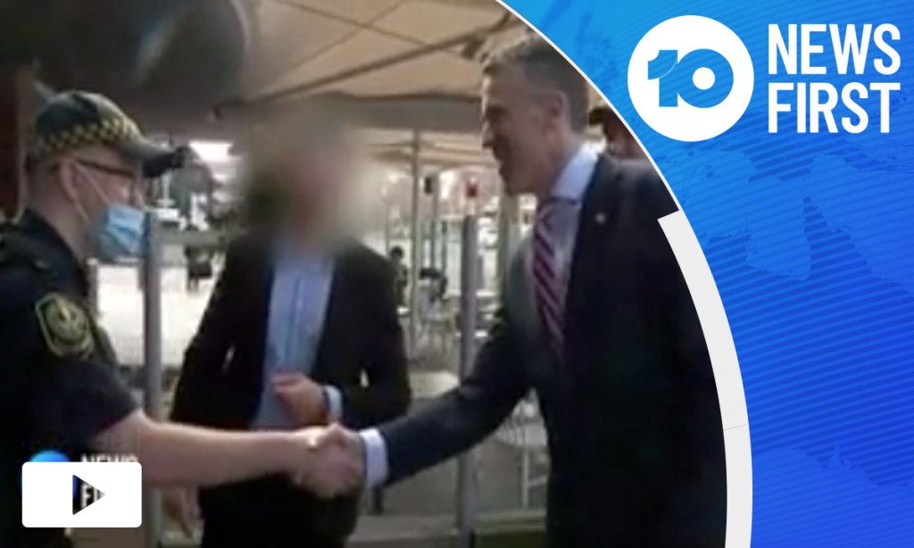 Thumbnail for VIDEO: Bodyguards step in to protect Premier