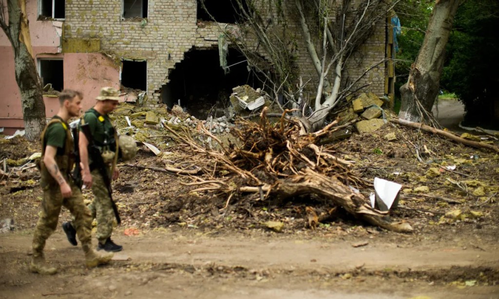 Another Ukrainian city has been besieged by Russian forces, with all escape routes cut off. Photo: Francisco Seco/AP