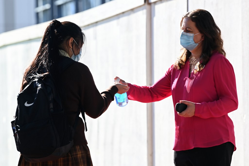Thumbnail for ‘Common sense’: SA teachers call for school mask mandate