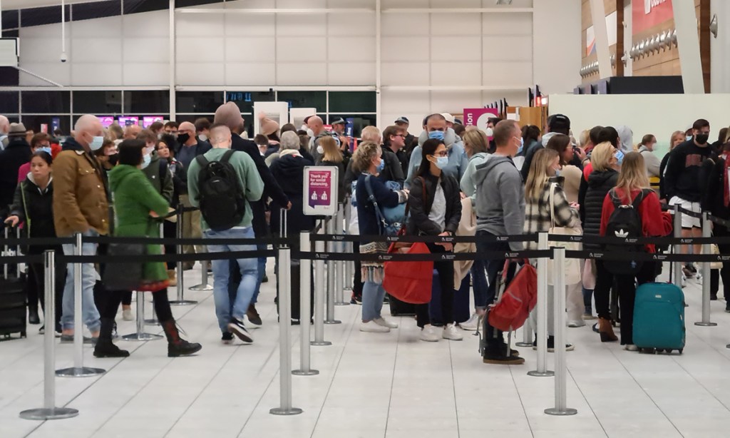 Thumbnail for Call to make Australian airlines pay more for delays