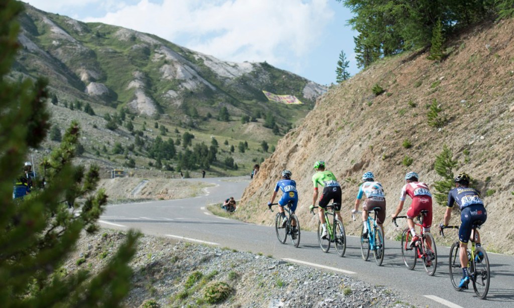 Thumbnail for Climate activists halt Tour de France stage