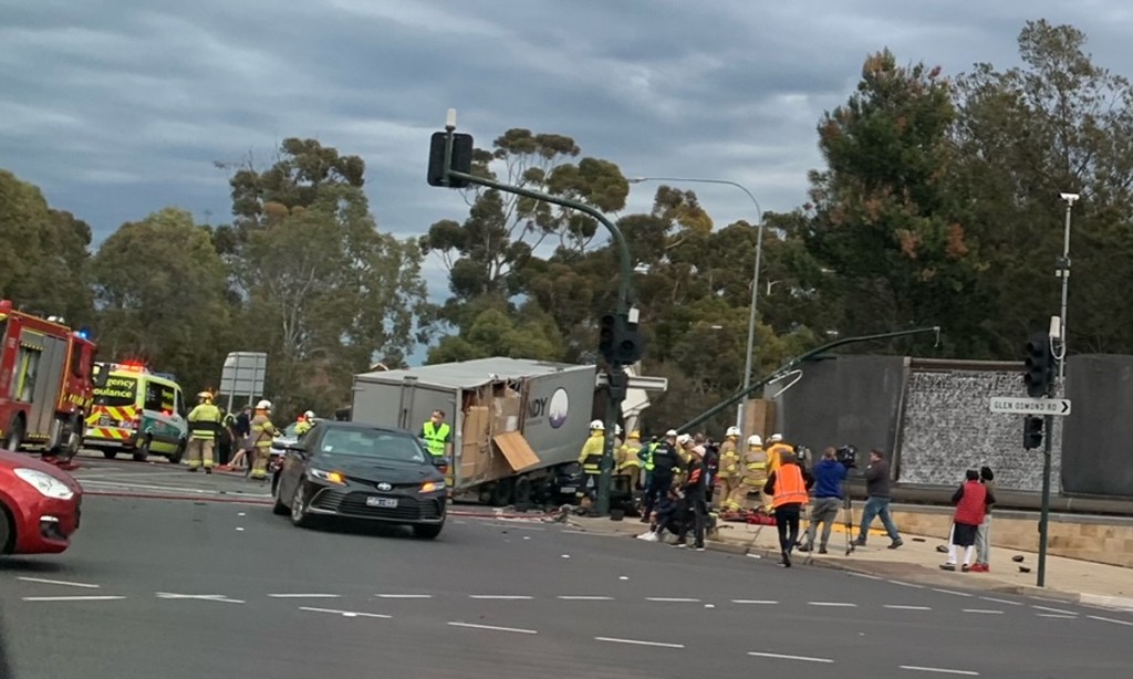 Thumbnail for 40km/h freeway speed limit flagged in truck safety debate