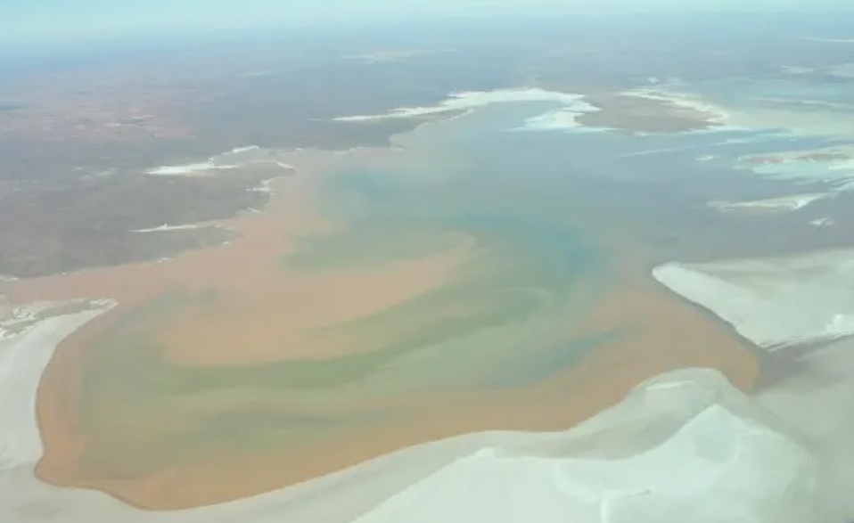 Thumbnail for Chief Justice overturns drilling approval at Aboriginal heritage site