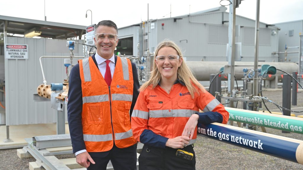 Thumbnail for First renewable hydrogen shipment heads north