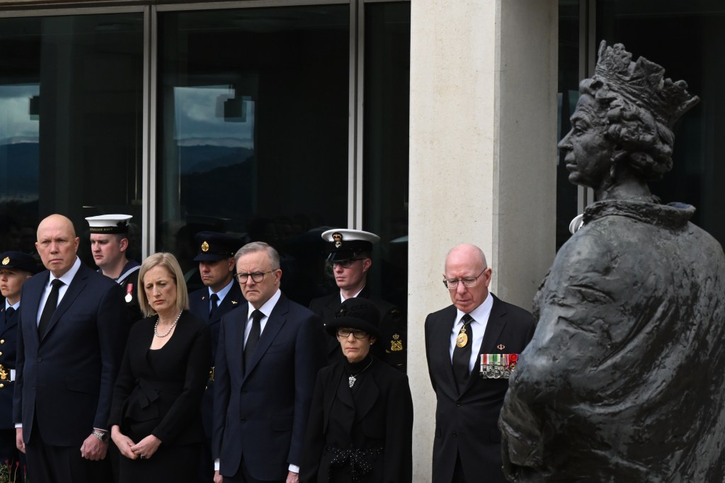 Thumbnail for Federal parliament to resume after day of mourning