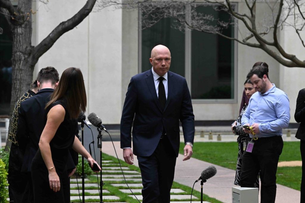 Thumbnail for Dutton to meet Indigenous voice supporters