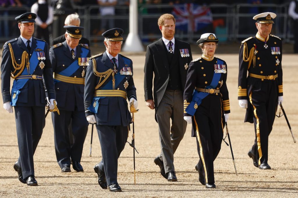 Thumbnail for Show of unity as Queen’s coffin leaves Palace