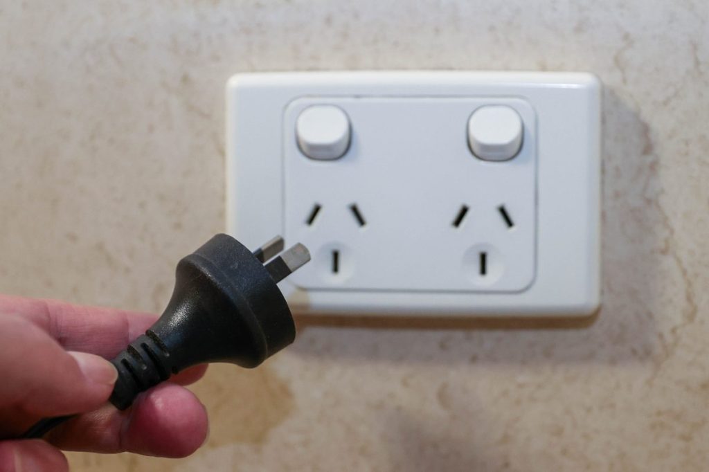 Thumbnail for Budget tips electricity, gas prices to soar
