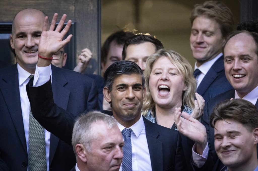 Thumbnail for Sunak to lead UK amid ‘existential crisis’