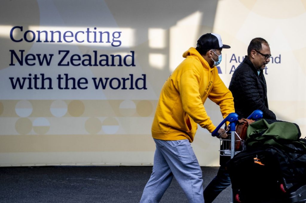 Thumbnail for NZ central bank says country heading for recession