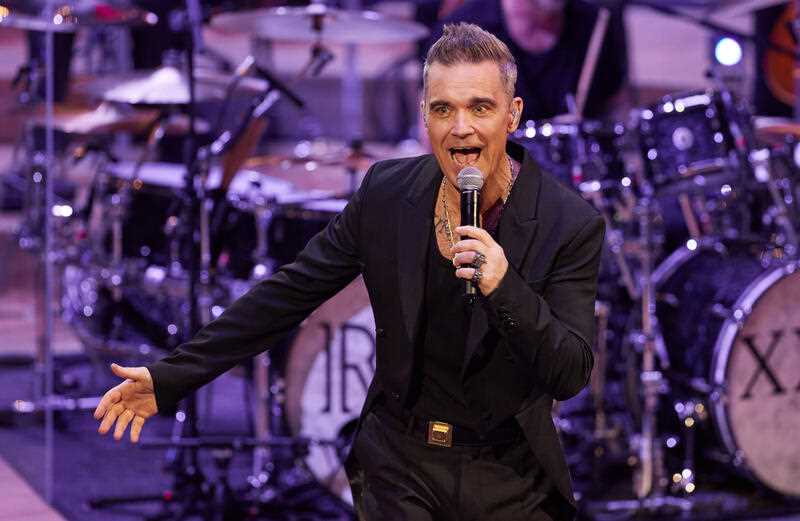 Thumbnail for Robbie Williams locked in for next year’s Adelaide 500