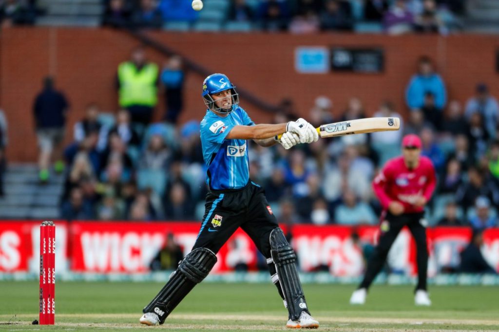 Matt Short on his way to 84 for the Adelaide Strikers. Photo: AAP/Matt Turner.