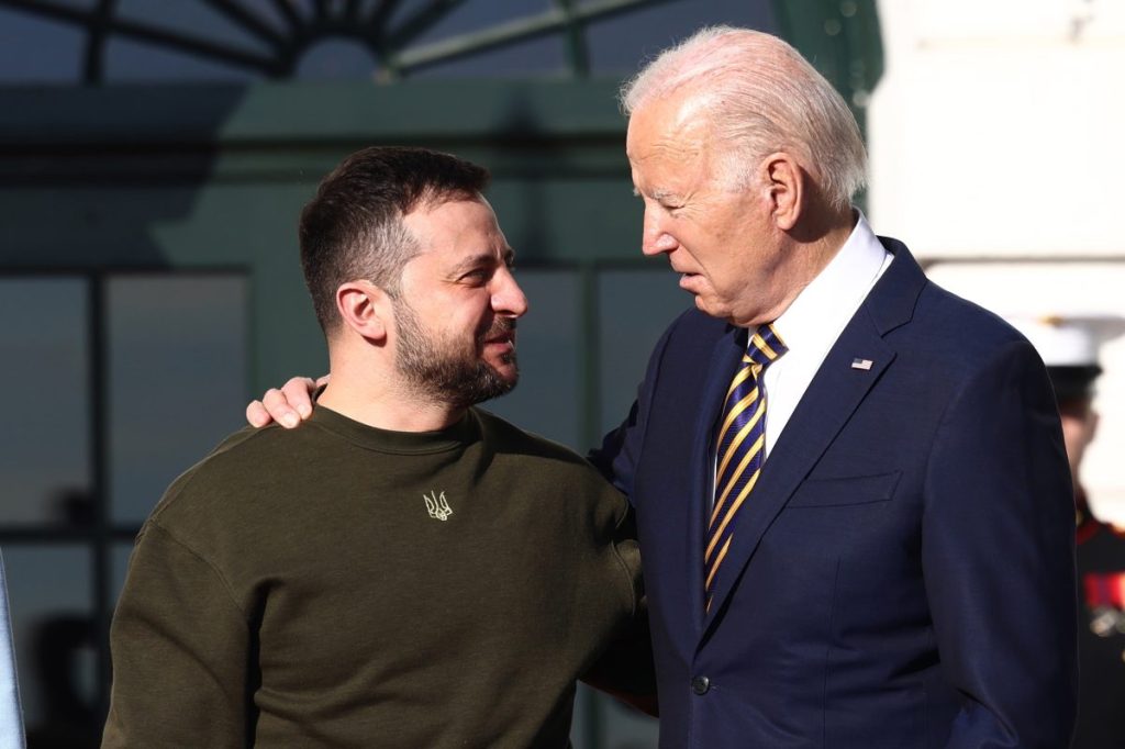 Thumbnail for US to boost military aid to Ukraine after White House meeting
