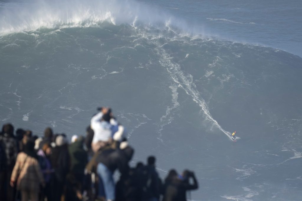 Thumbnail for Big wave surfer dies at Nazare