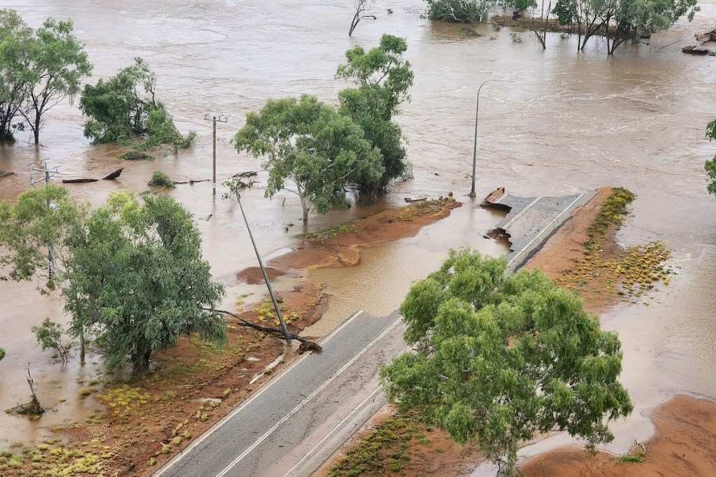 Thumbnail for WA floodwaters ‘like an ocean’ hamper relief efforts