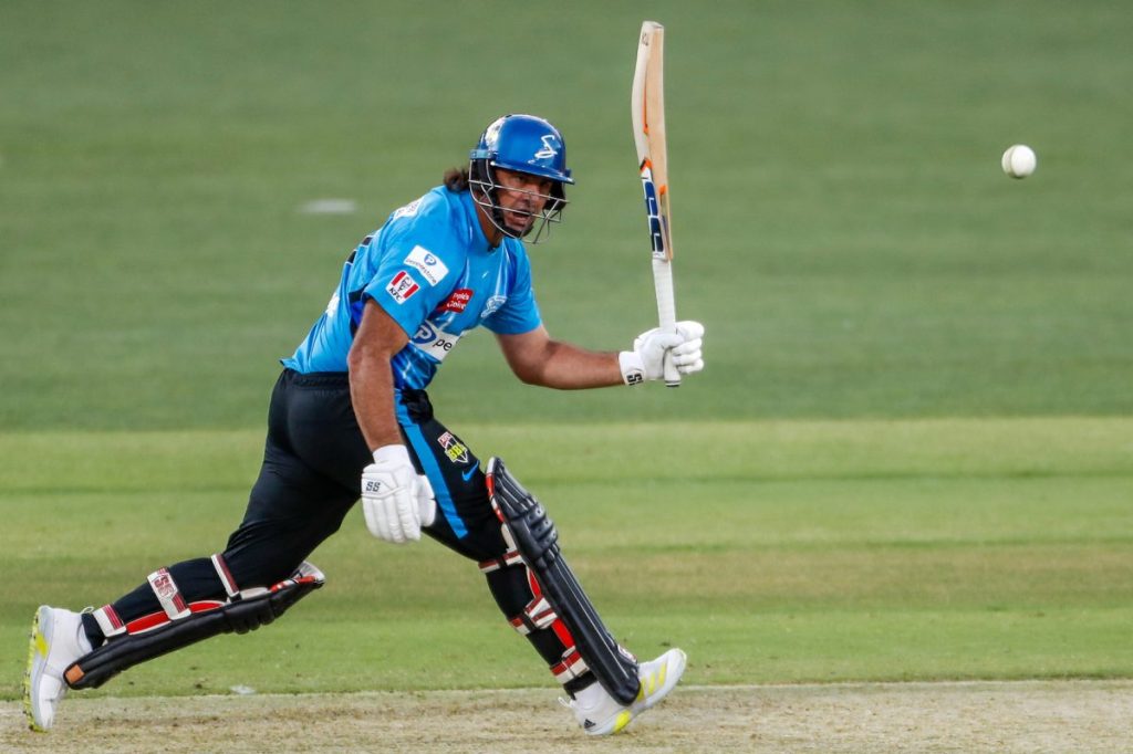 Thumbnail for de Grandhomme injured as Strikers climb to third