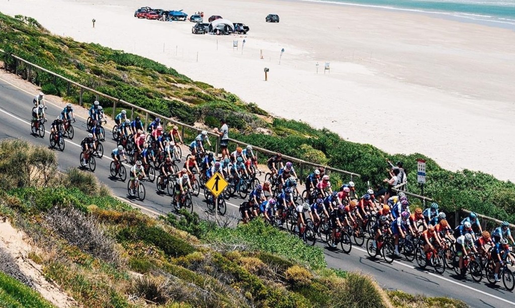 Thumbnail for Catch up on the Women’s Santos Tour Down Under