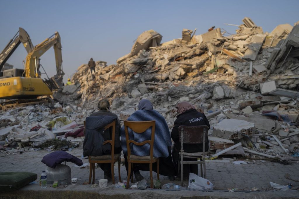 Thumbnail for Builders targeted as earthquake death toll passes 33,000