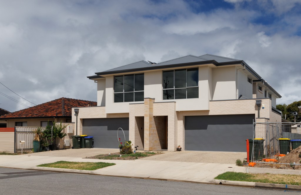 Thumbnail for Nervous wait for mortgage holders as Reserve Bank meets