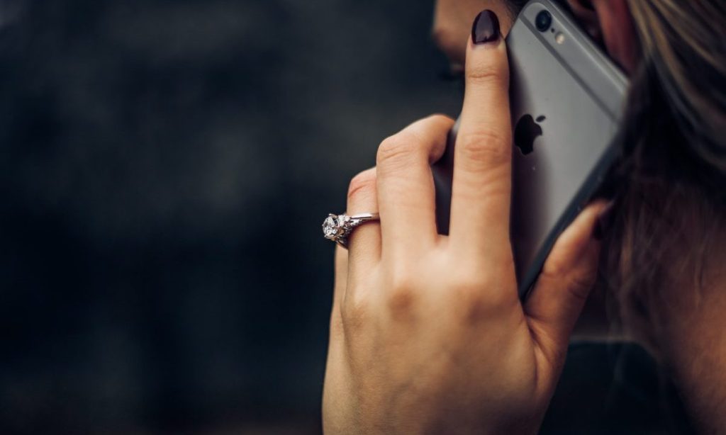 Thumbnail for Australians lose nearly $170m to scammers