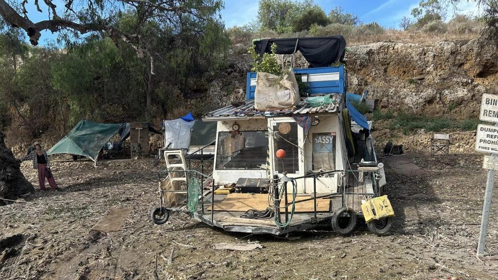 Thumbnail for River Murray towns count high cost of flood cleanup