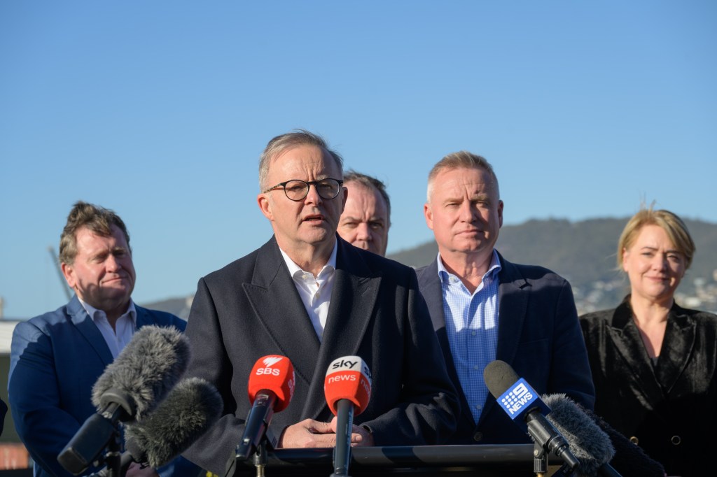 Thumbnail for Tasmania wins AFL approval for own team