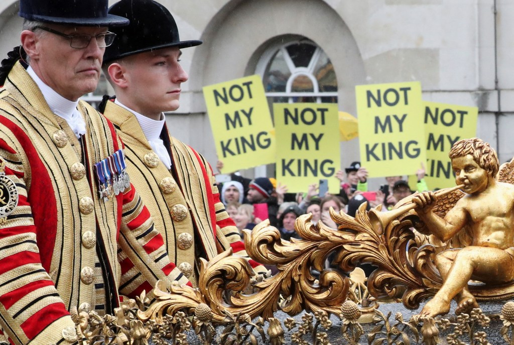 Thumbnail for Police arrest and detain republican protesters at coronation
