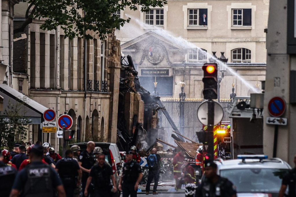 Thumbnail for Two missing, 37 injured in Paris explosion