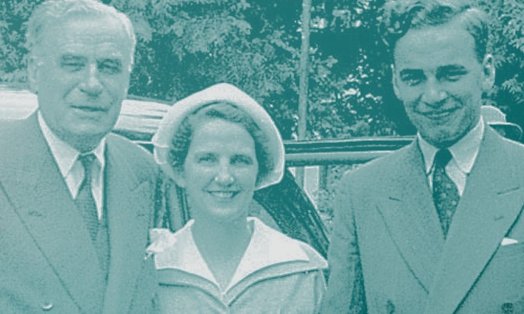The successor: Rupert Murdoch, on right, with his parents Sir Keith and Elisabeth Murdoch around 1950.
New South Publishing