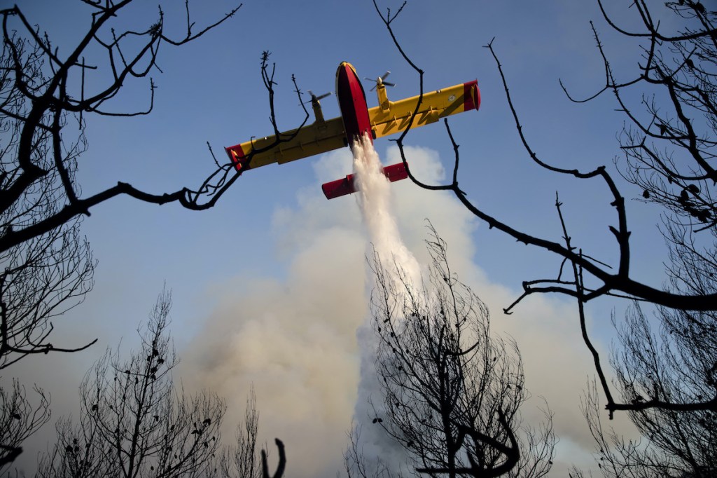 Thumbnail for Pilots killed as Greece fires burn