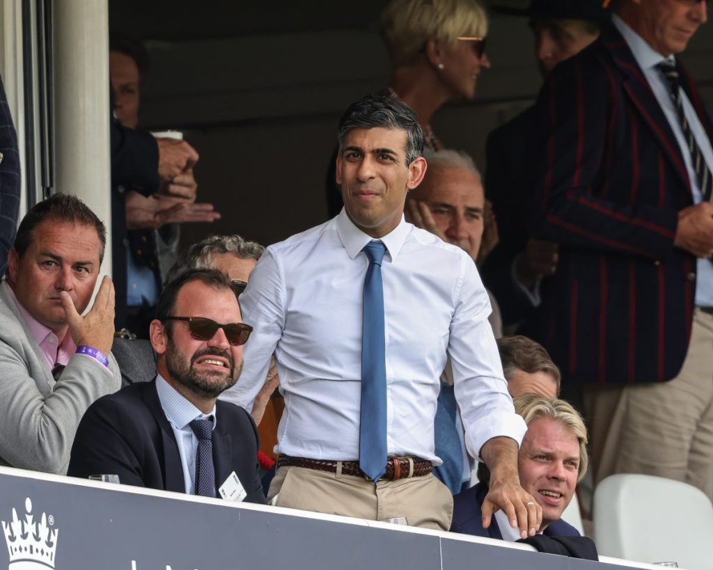 Thumbnail for UK PM joins Australia pile-on over Ashes Test stumping