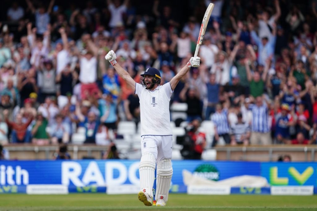 Thumbnail for England’s third Test keeps Ashes hopes alive