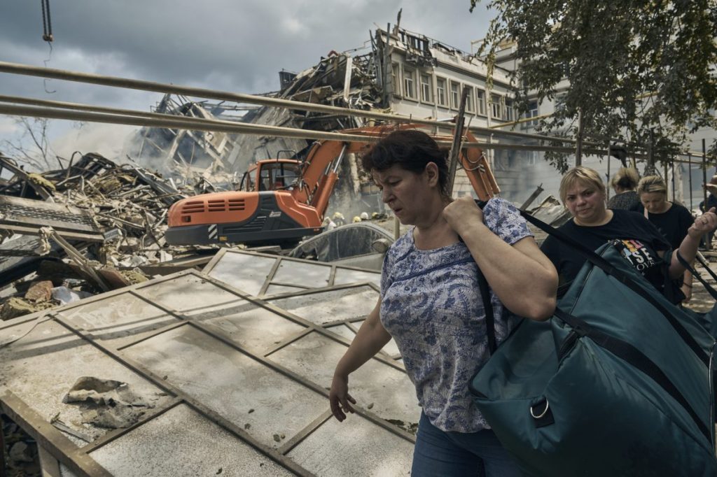 Thumbnail for Russia warns Ukraine-bound ships during ports bombardment