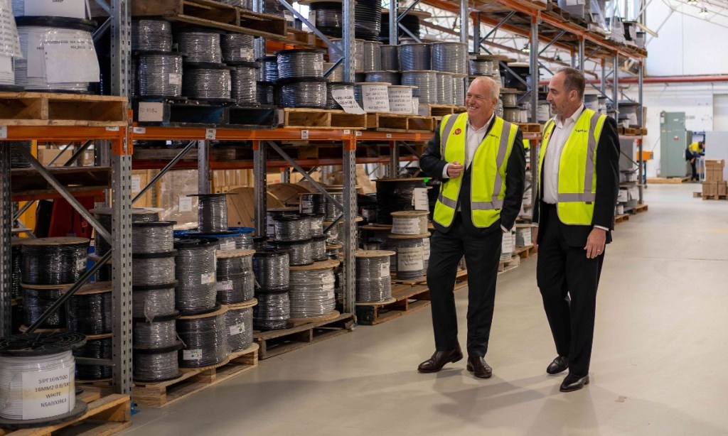 Peter Halliday, CEO, Siemens Australia (left) and David Hegarty, Managing Director, APS Industrial.