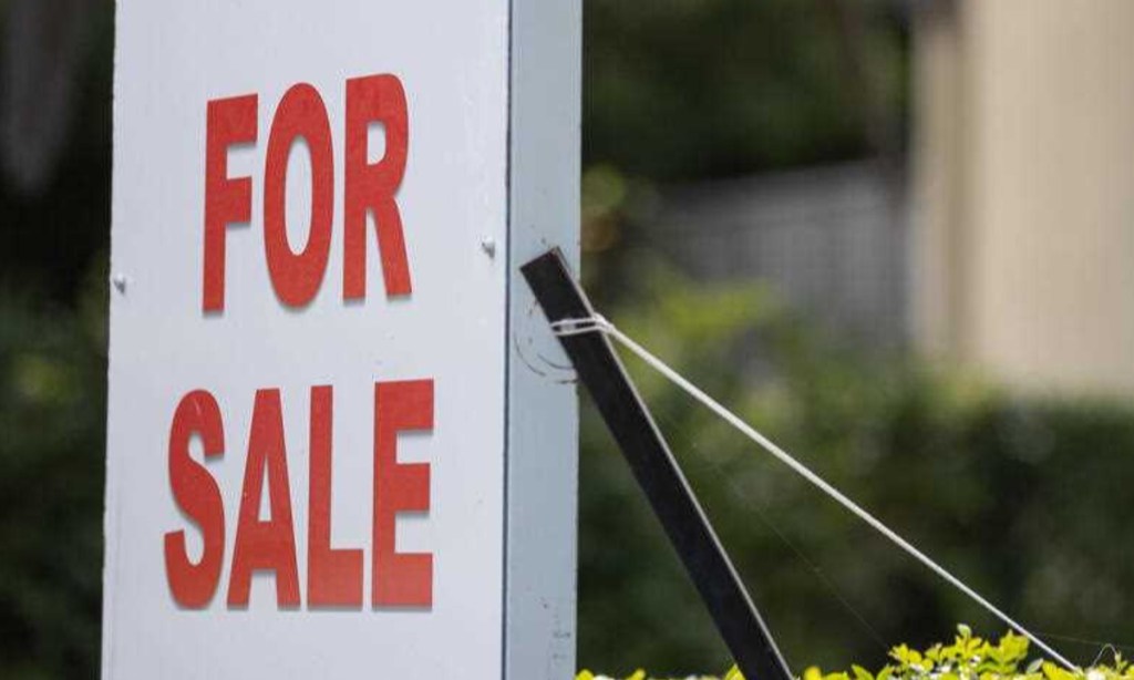 Thumbnail for Listings influx weighs on home price recovery