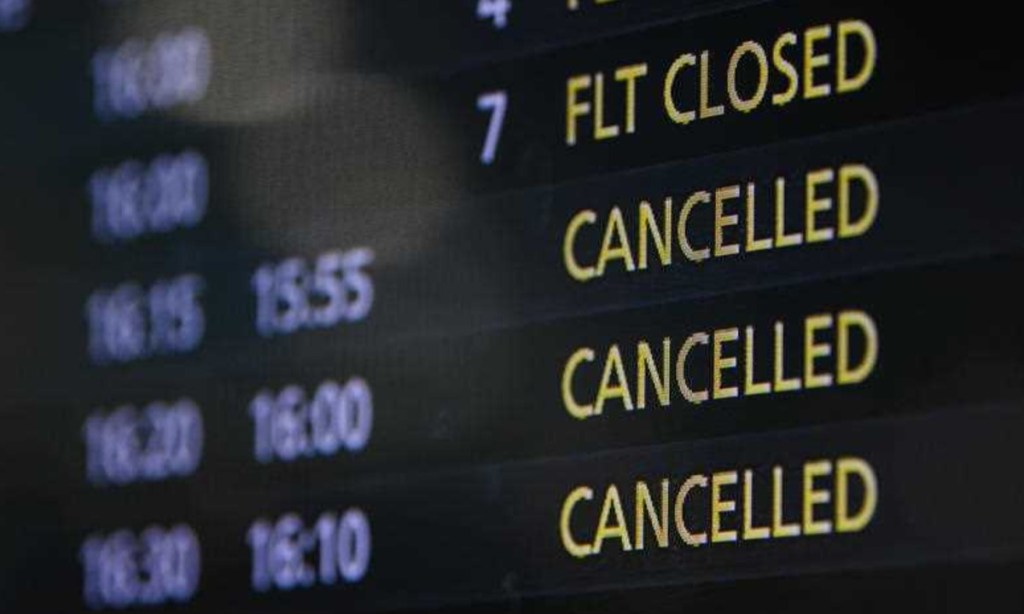 Thumbnail for Qantas faces court over cancelled flight ticket sales