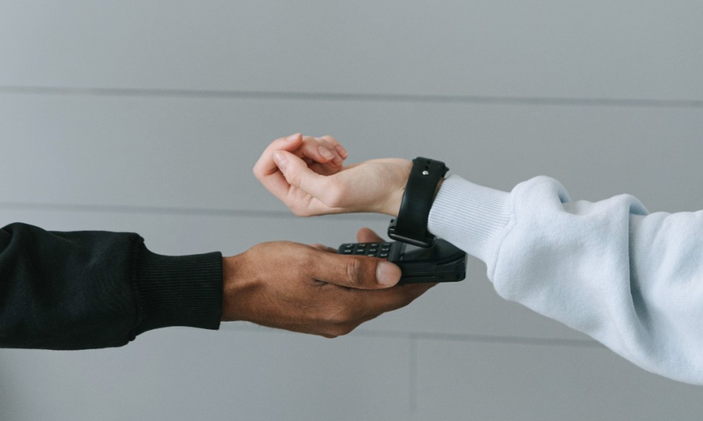 Kaching, kaching: why are we still being slugged surcharges when electronic payments are the norm? Photo: Ivan Samkov/Pexels