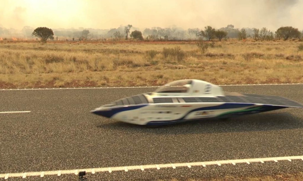 Thumbnail for NT bushfires test solar cars racing to Adelaide