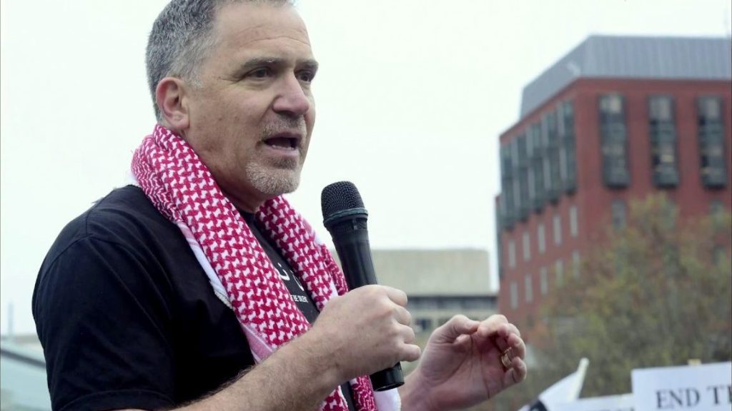 Thumbnail for Pro-Palestine activist meets top SA business leaders