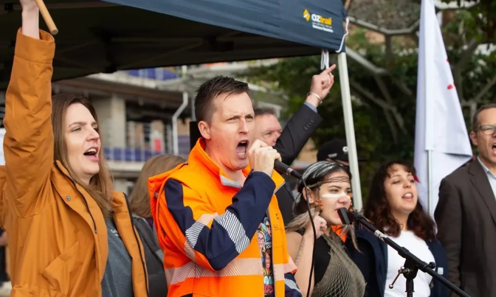 Thumbnail for Minimum pay boost for SA public servants