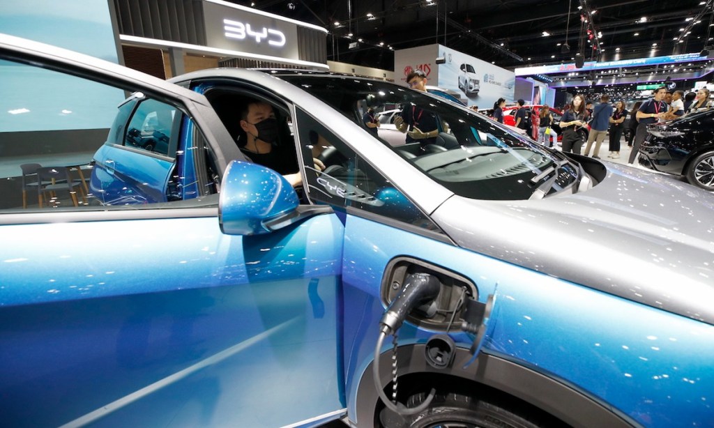 Thumbnail for Car sales rev up to break Australian record