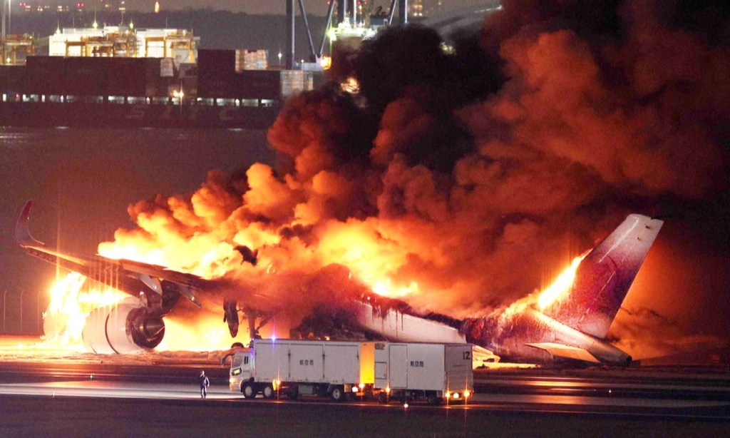 Thumbnail for Australians among hundreds to escape jet inferno