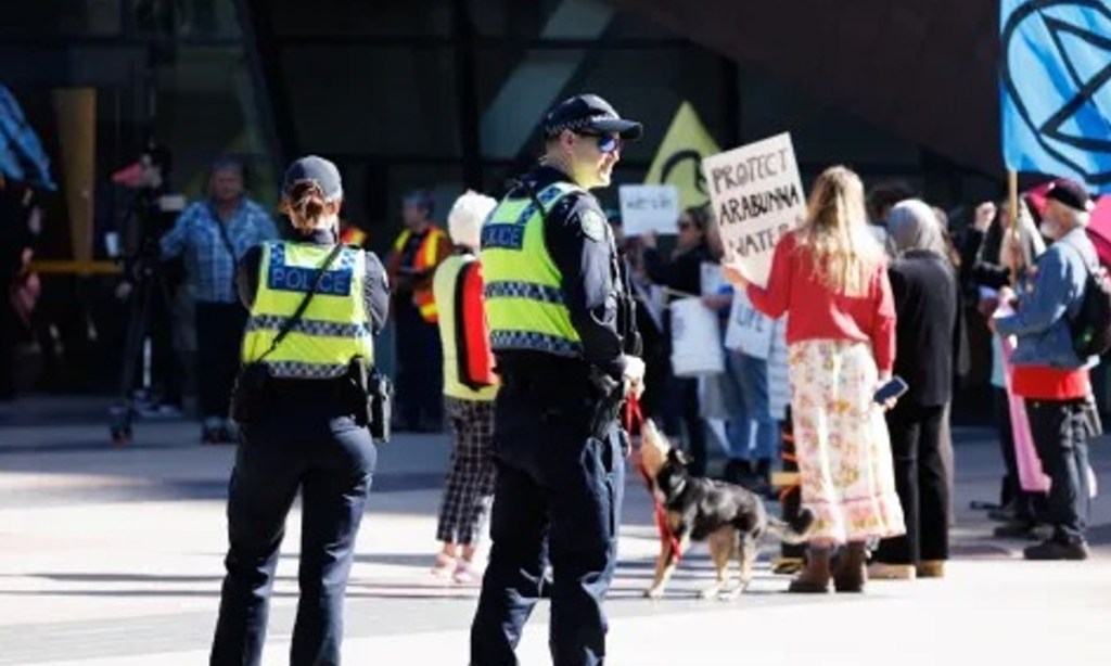 Thumbnail for The unlikely group pushing for – and getting – results on climate change