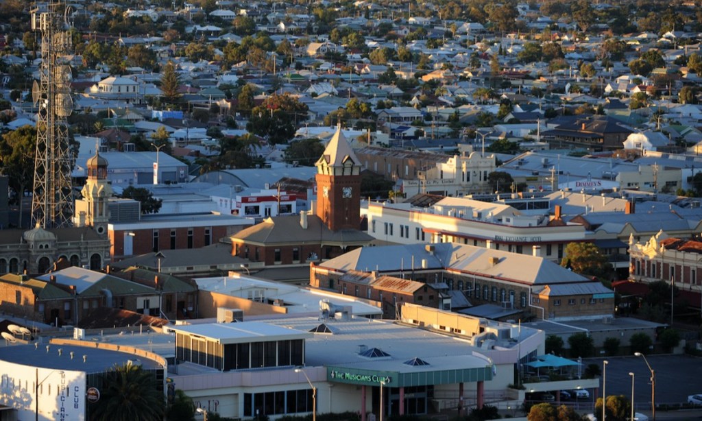 New South Wales wants SA essential workers to move to Broken Hill and other regional towns. Photo: Dean Lewins/AAP