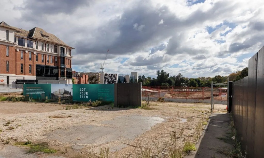 The site of the proposed Tarrkarri Centre for First Nations Cultures remains empty on North Terrace. Photo: Tony Lewis/InDaily
