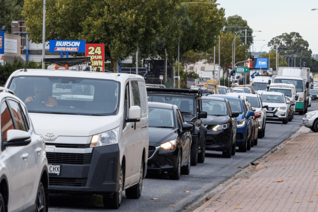 Australia is missing out on the cleanest, cheapest-to-run cars, according to the independent Climate Council. Photo: Tony Lewis/InDaily