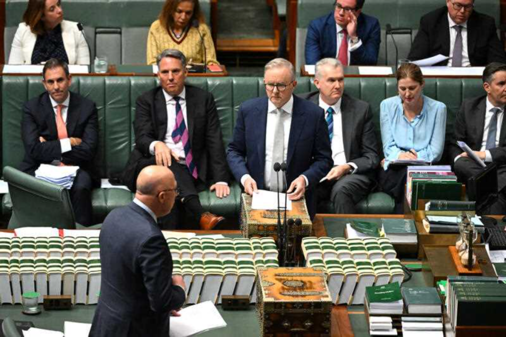 Thumbnail for Politicians face losing pay for poor behaviour